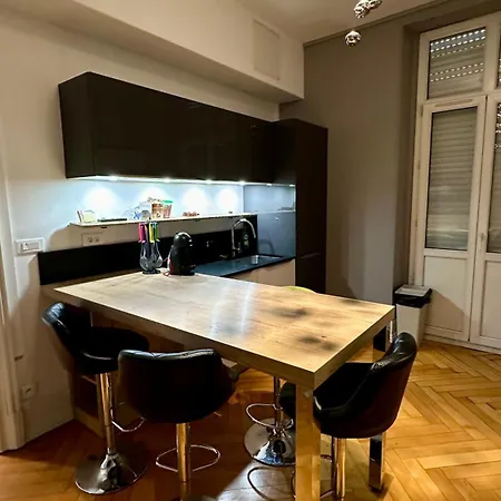 Splendide Bourgeois Avec Terrasse Appartement