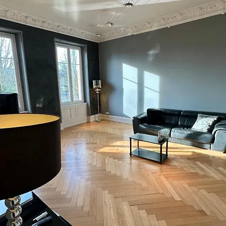 Appartement Splendide Bourgeois Avec Terrasse