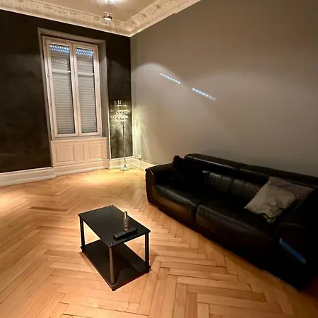 Splendide Bourgeois Avec Terrasse Appartement